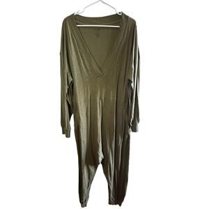 NATURAL LIFE Olive Deep V-Neck Long Sleeve Jumpsuit